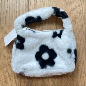 Girls White Fuzzy Daisy Plush Clutch For Cute Adventures 7”x9”